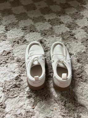 Casual Cream Canvas Lace-Up Shoes